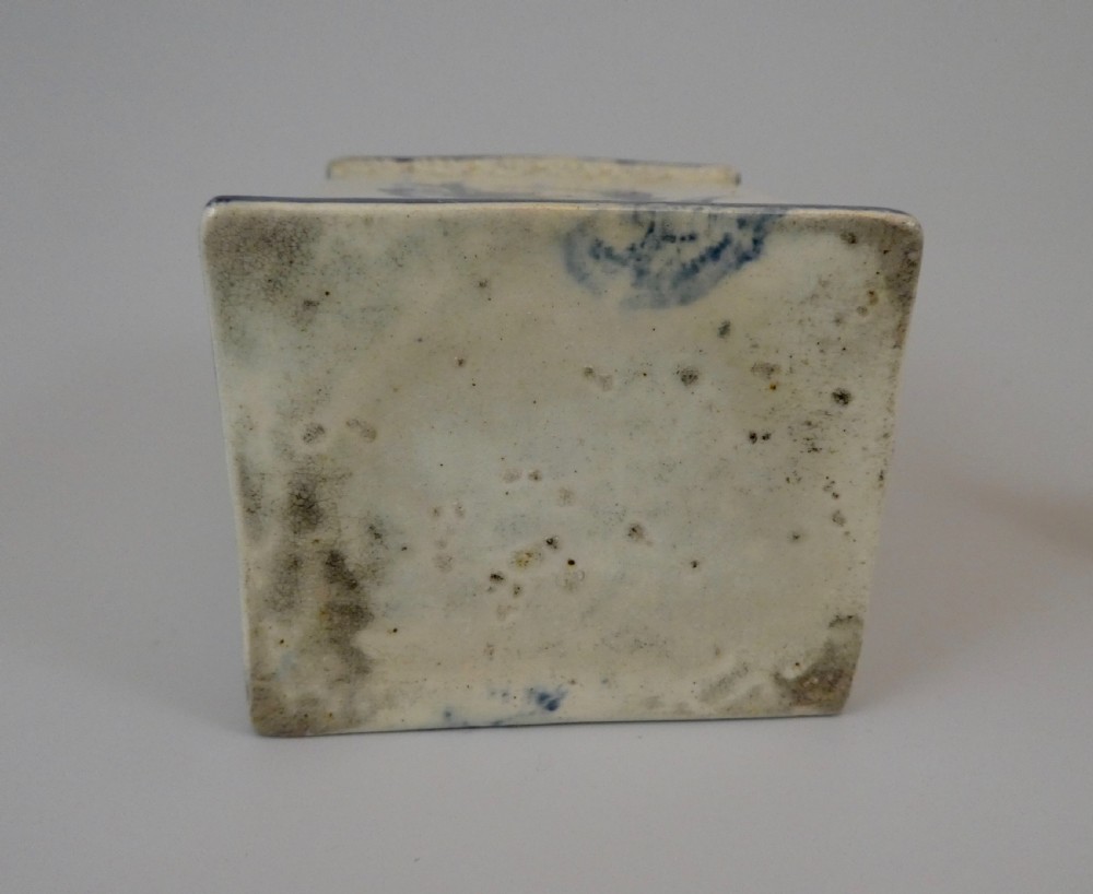 Liverpool pearlware tea caddy & cover, c. 1790. View VIII