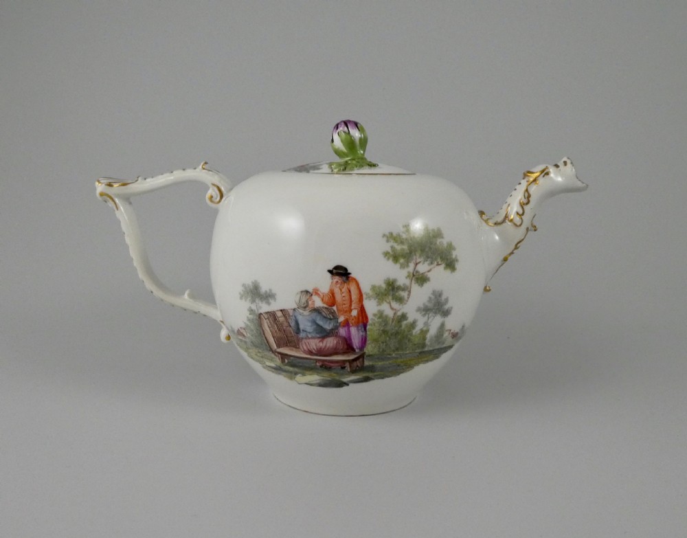 Meissen porcelain teapot & cover, c. 1740.