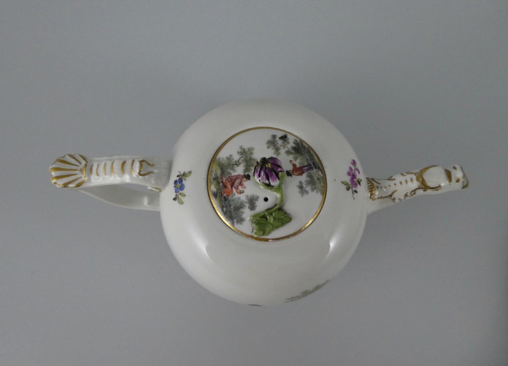 Meissen porcelain teapot & cover, c. 1740. View III