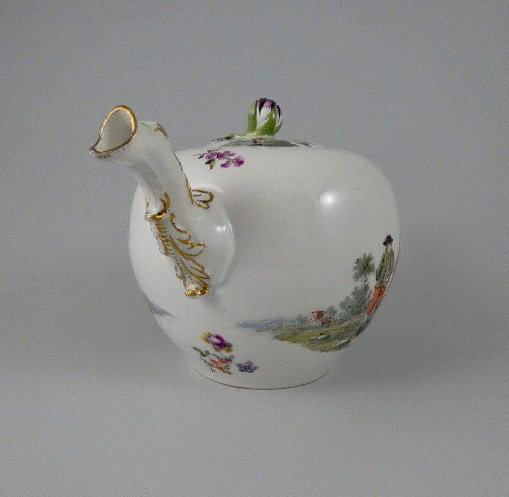 Meissen porcelain teapot & cover, c. 1740. View V