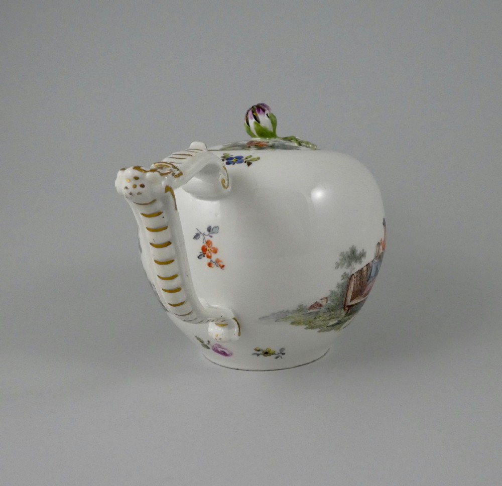 Meissen porcelain teapot & cover, c. 1740. View VII