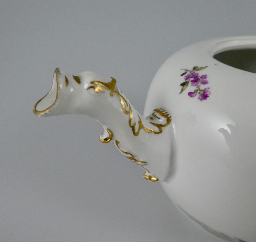 Meissen porcelain teapot & cover, c. 1740. View XII