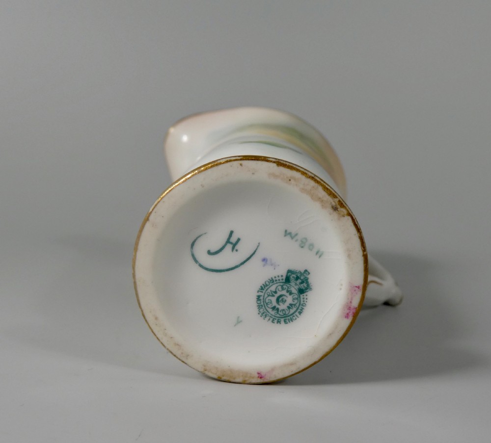 Royal Worcester cream jug. Roses, dated 1907. View VII