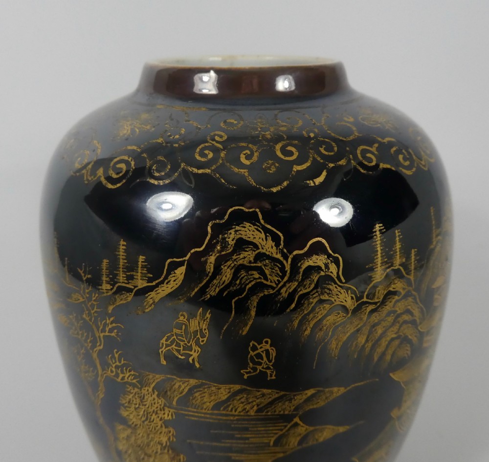 Chinese porcelain ‘Mirror Black’ , vase. 19th Century. Qing Dynasty. View IV