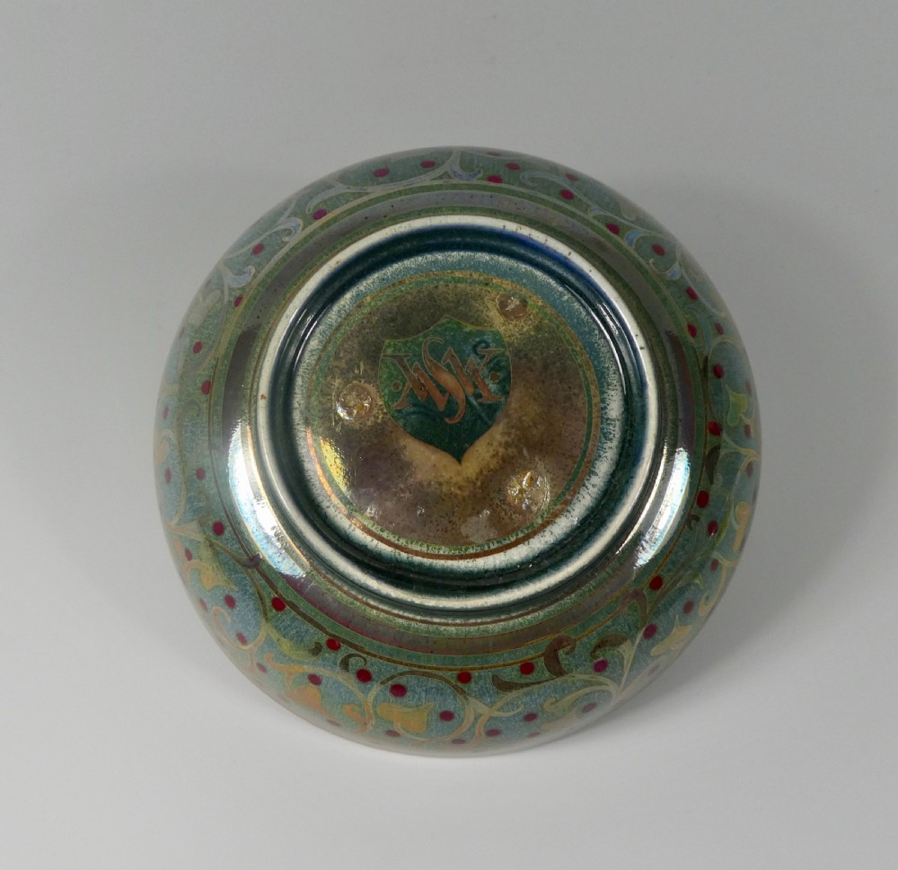 Pilkingtons Lancastrian bowl. William S. Mycock, c. 1915. View VI