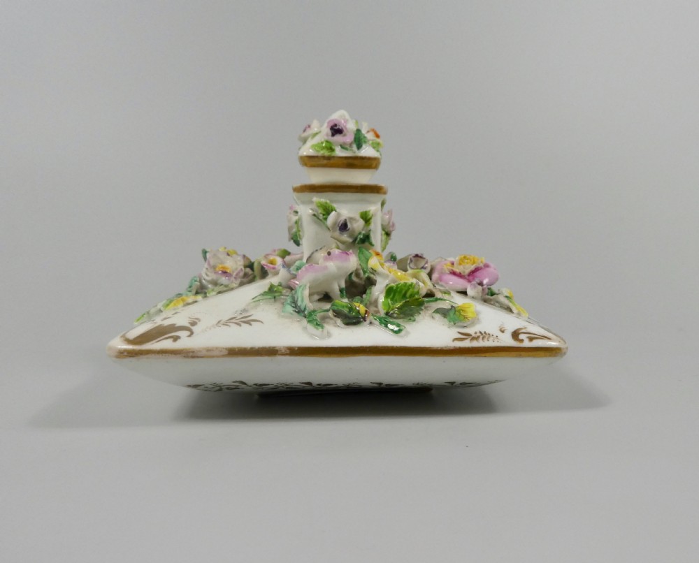 Rockingham porcelain scent bottle, c. 1835. View V