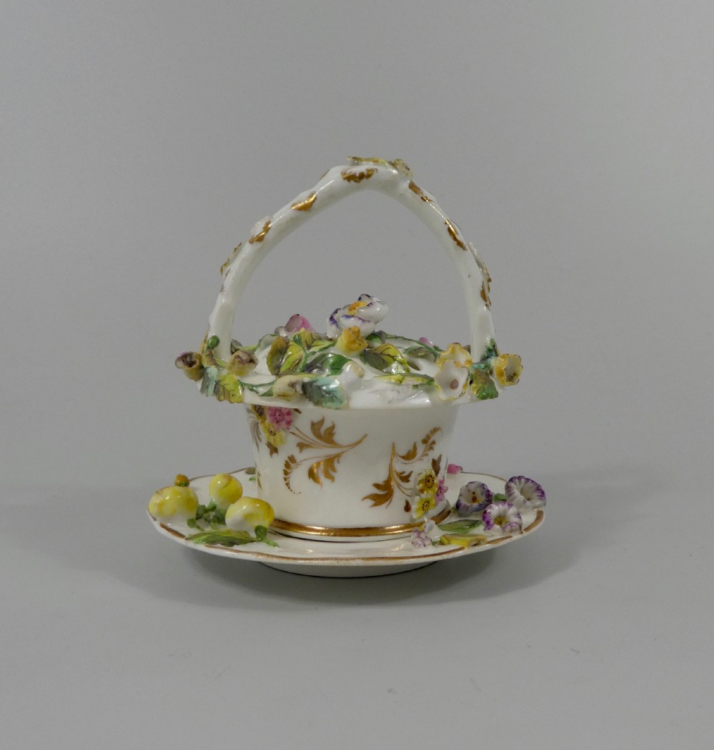 Rockingham porcelain pot pourri, cover & stand, c. 1830. View II