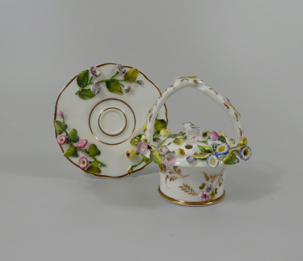 Rockingham porcelain pot pourri, cover & stand, c. 1830. View VIII