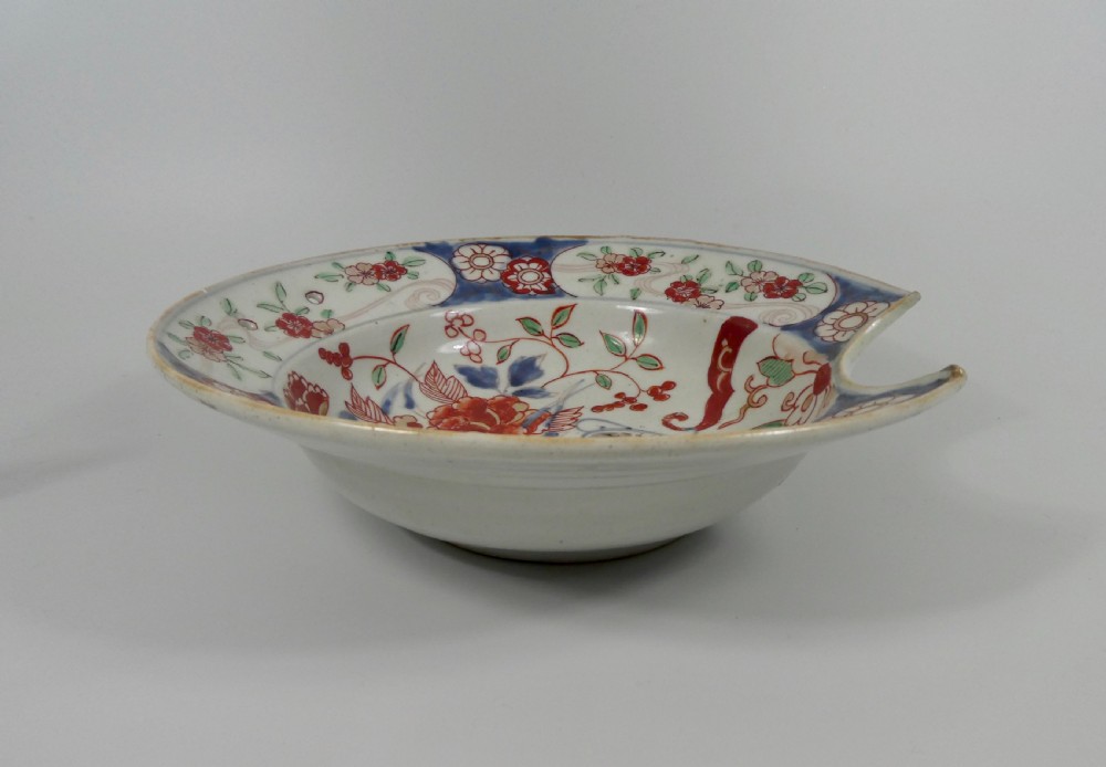 Japanese Imari barbers bowl, c. 1700, Genroku Period. View IV