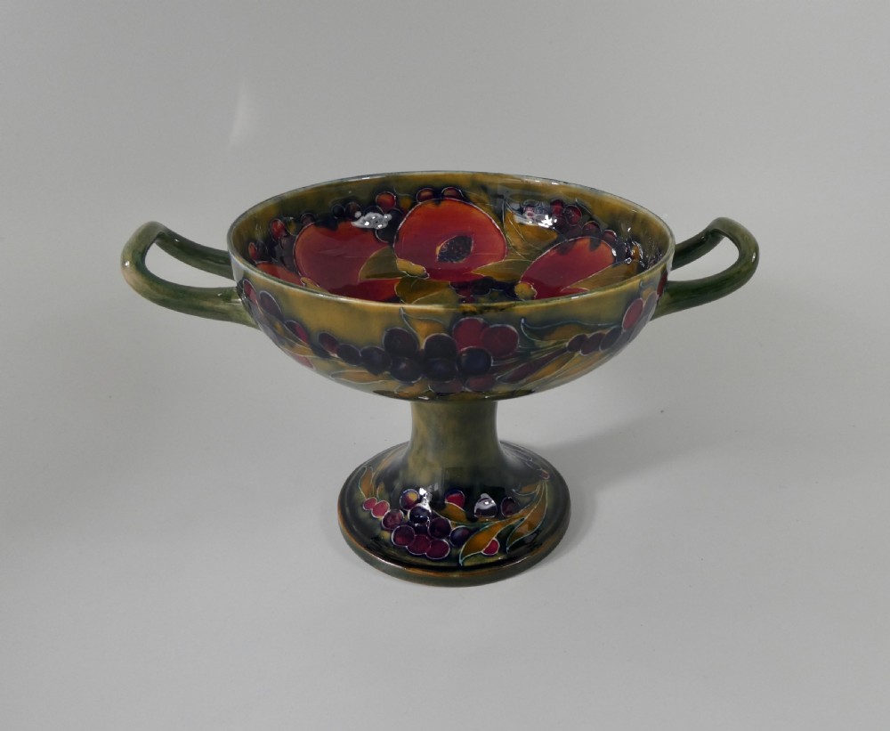Moorcroft ‘Ochre Pomegranite’ bowl, c. 1915.