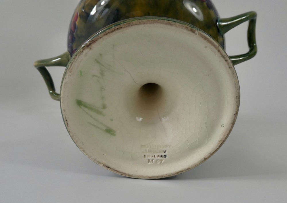 Moorcroft ‘Ochre Pomegranite’ bowl, c. 1915. View VIII