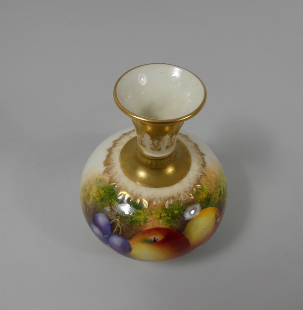Royal Worcester porcelain vase. Fruit, painted by E.Townsend, d. 1935. View IX