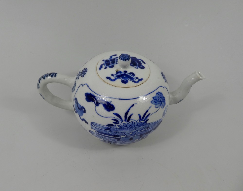 Chinese porcelain teapot. Kangxi Period, c. 1700. View II