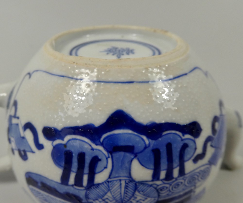 Chinese porcelain teapot. Kangxi Period, c. 1700. View XII