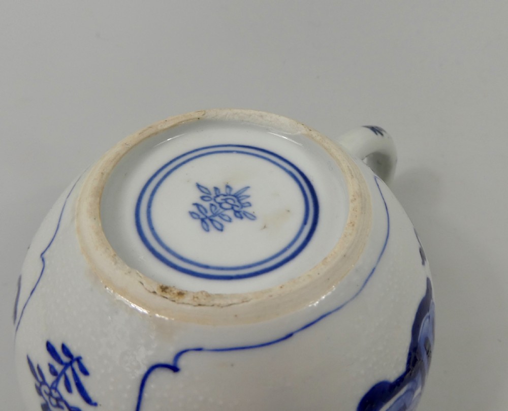Chinese porcelain teapot. Kangxi Period, c. 1700. View XIII