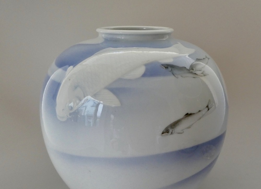 Japanese Koransha porcelain vase, Meiji Period. View VI