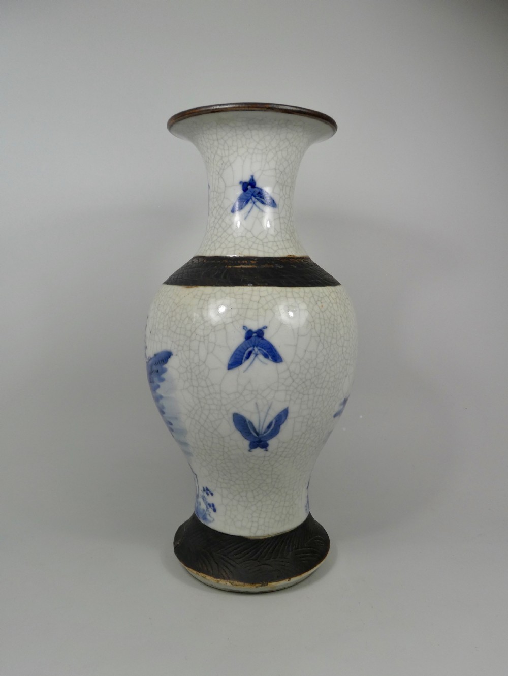 Chinese porcelain ‘Crackle glaze’ vase, c. 1890. View V