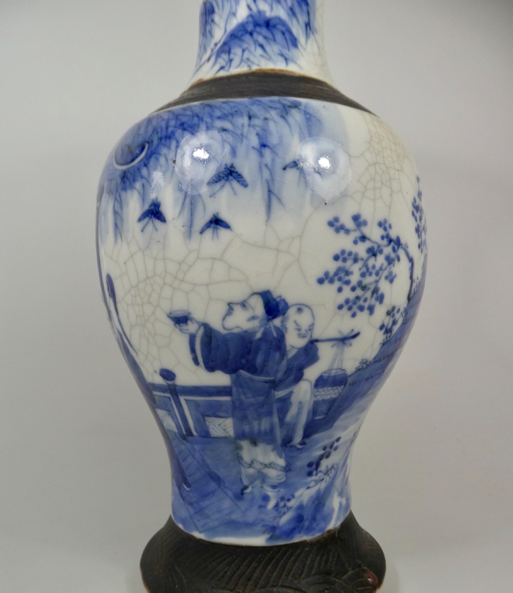 Chinese porcelain ‘Crackle glaze’ vase, c. 1890. View X