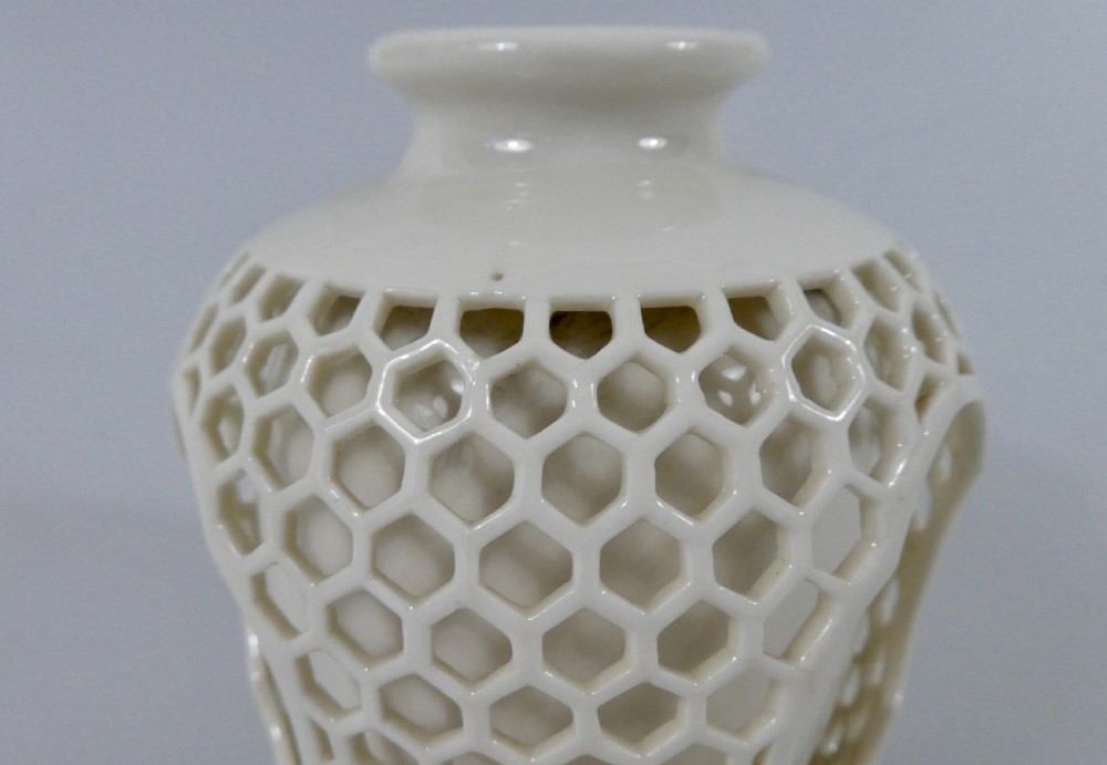 Royal Worcester reticulated porcelain vase, dated 1909. View II