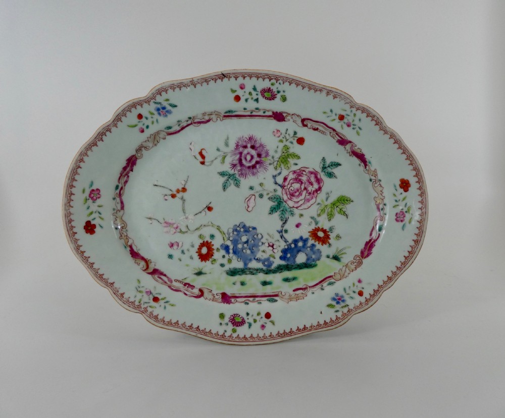 Chinese porcelain platter, c. 1760. Qianlong Period.