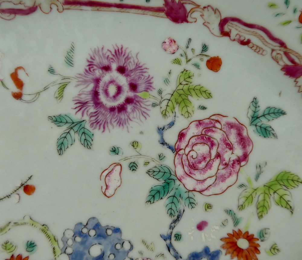 Chinese porcelain platter, c. 1760. Qianlong Period. View III