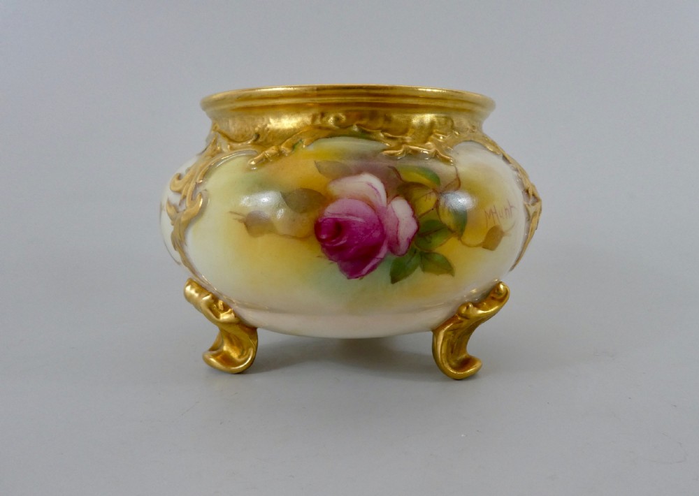 Royal Worcester porcelain vase. Millie Hunt, dated 1939. View III
