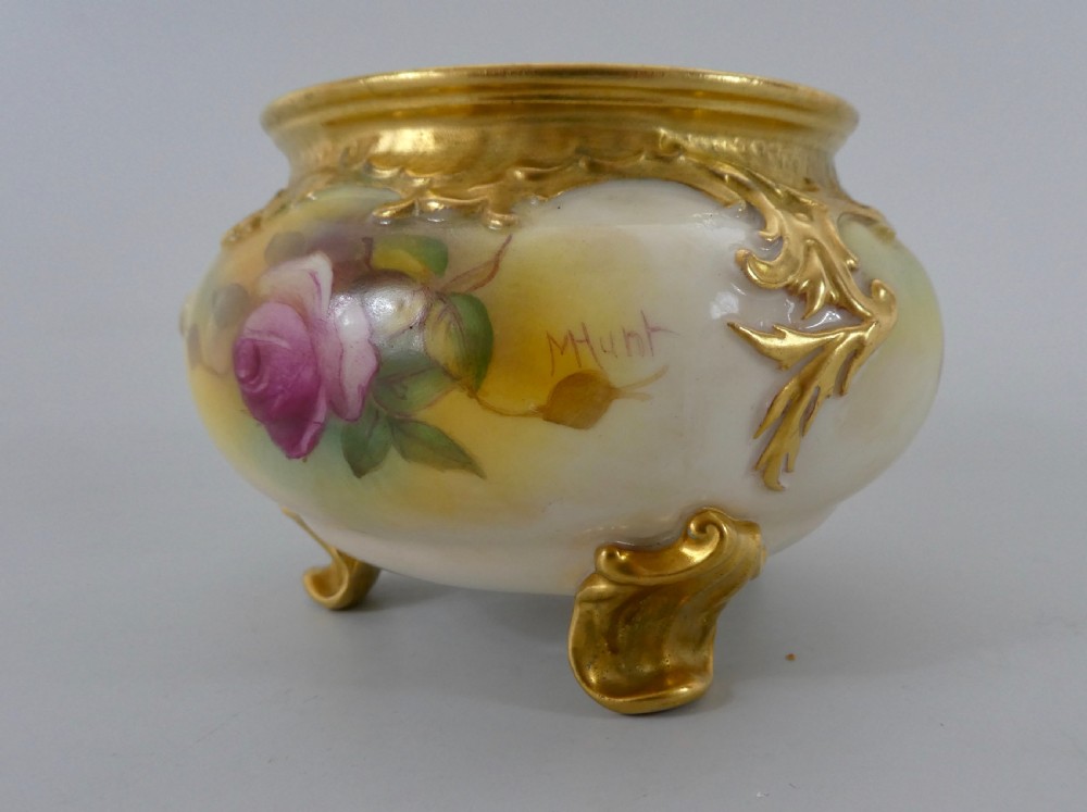 Royal Worcester porcelain vase. Millie Hunt, dated 1939. View IV