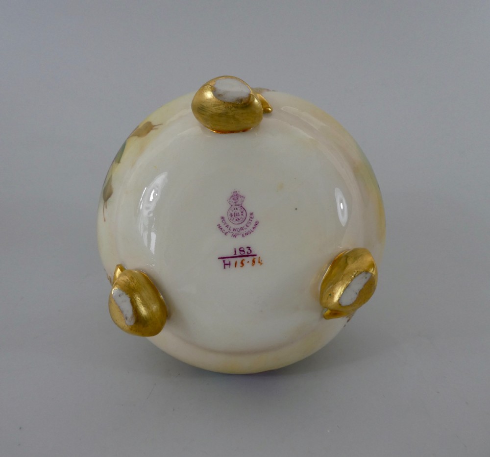 Royal Worcester porcelain vase. Millie Hunt, dated 1939. View VIII