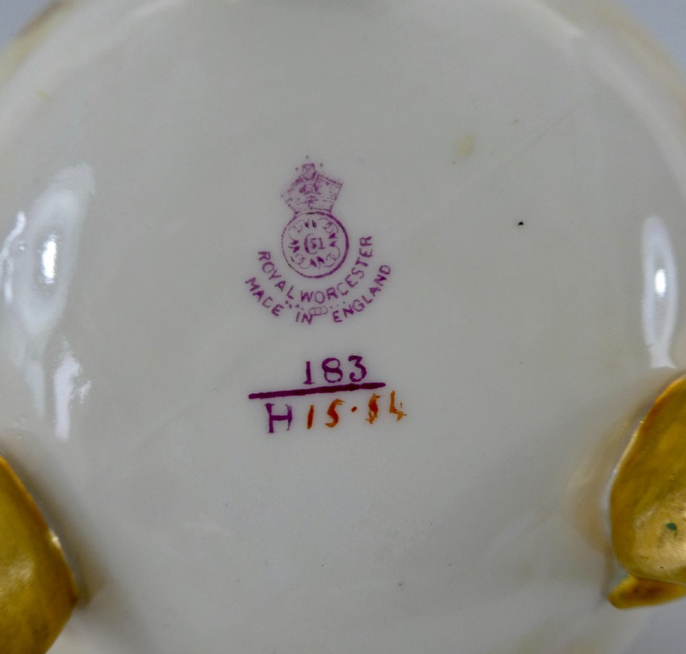 Royal Worcester porcelain vase. Millie Hunt, dated 1939. View IX