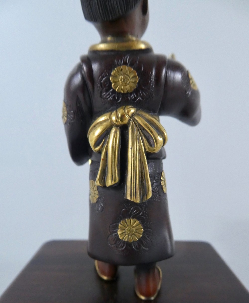 Japanese bronze okimono of a boy. Meiji Period. View VII