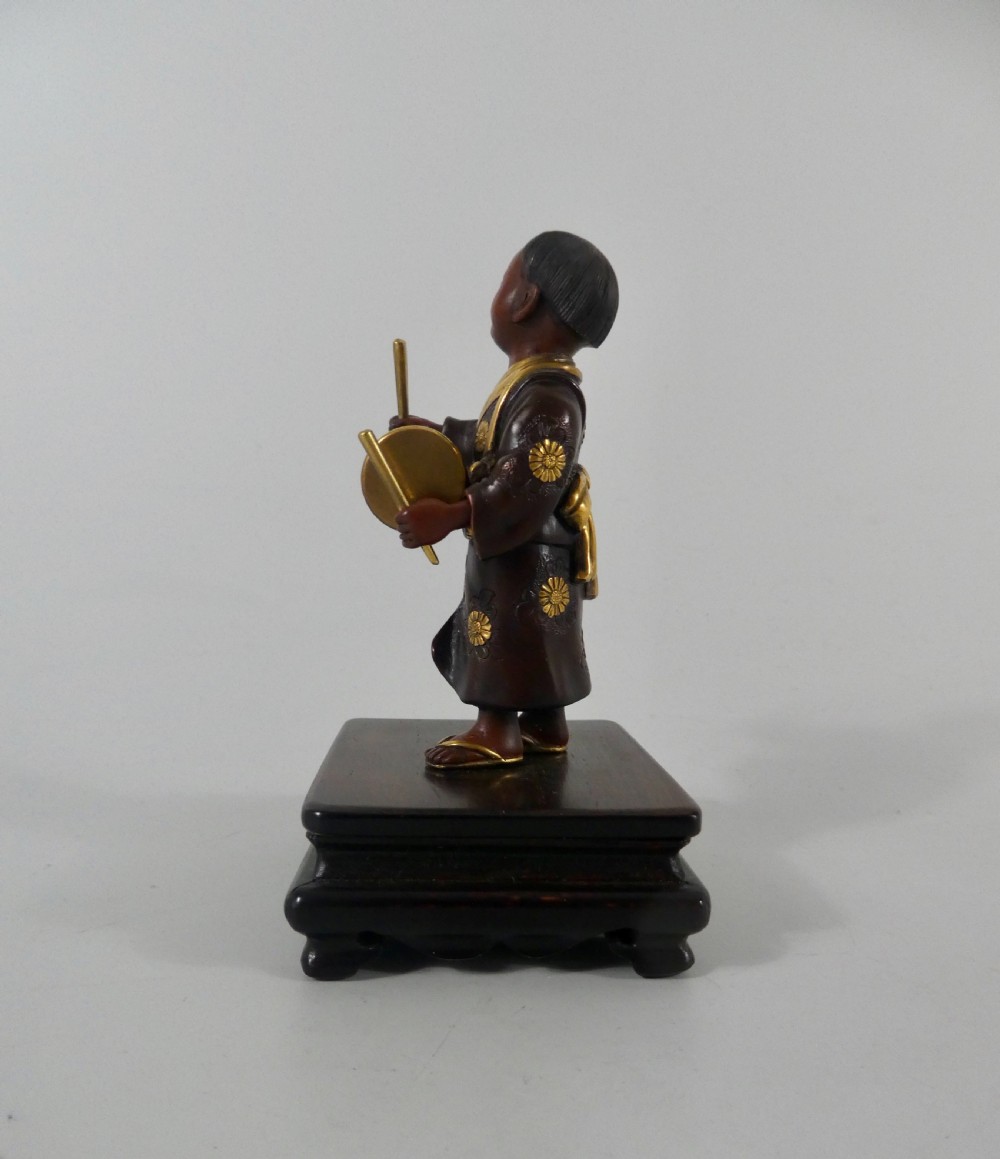 Japanese bronze okimono of a boy. Meiji Period. View IX