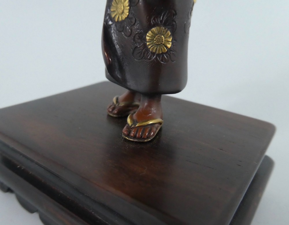 Japanese bronze okimono of a boy. Meiji Period. View X