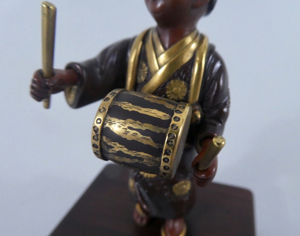 Japanese bronze okimono of a boy. Meiji Period. View XII