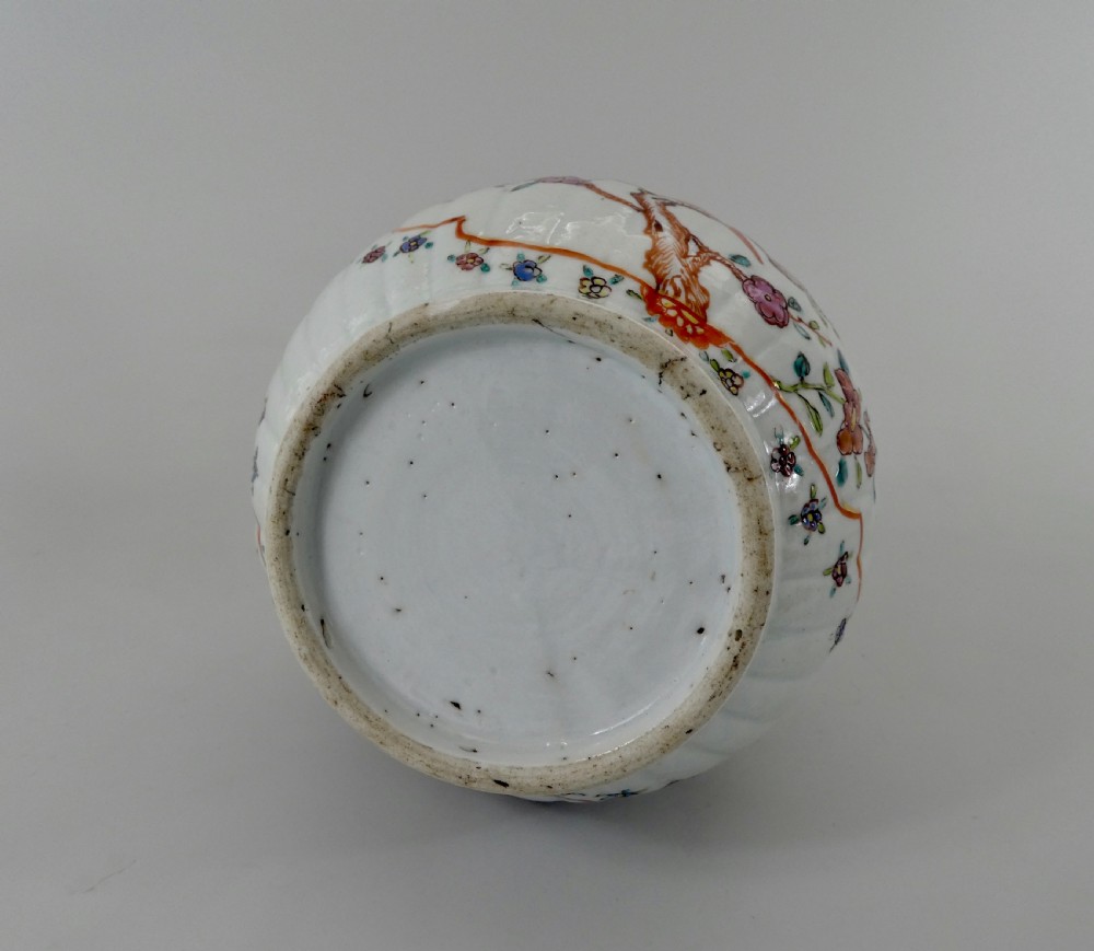Chinese garniture of vases. Famille rose decoration. Qianlong Period. View VII