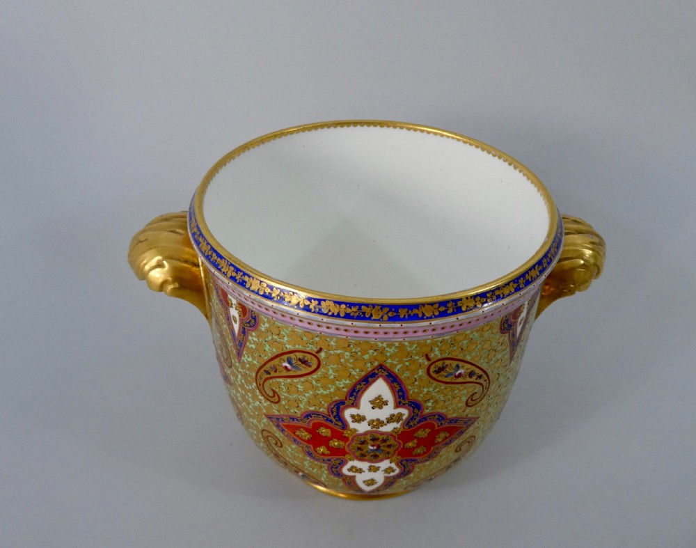 Coalport cache pot. Cashmere pattern. c. 1875. View VIII
