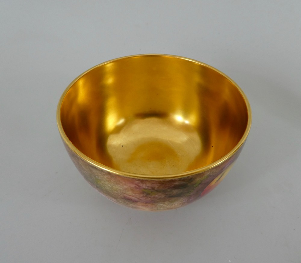 Royal Worcester sugar bowl, Signed R. Lewis View III