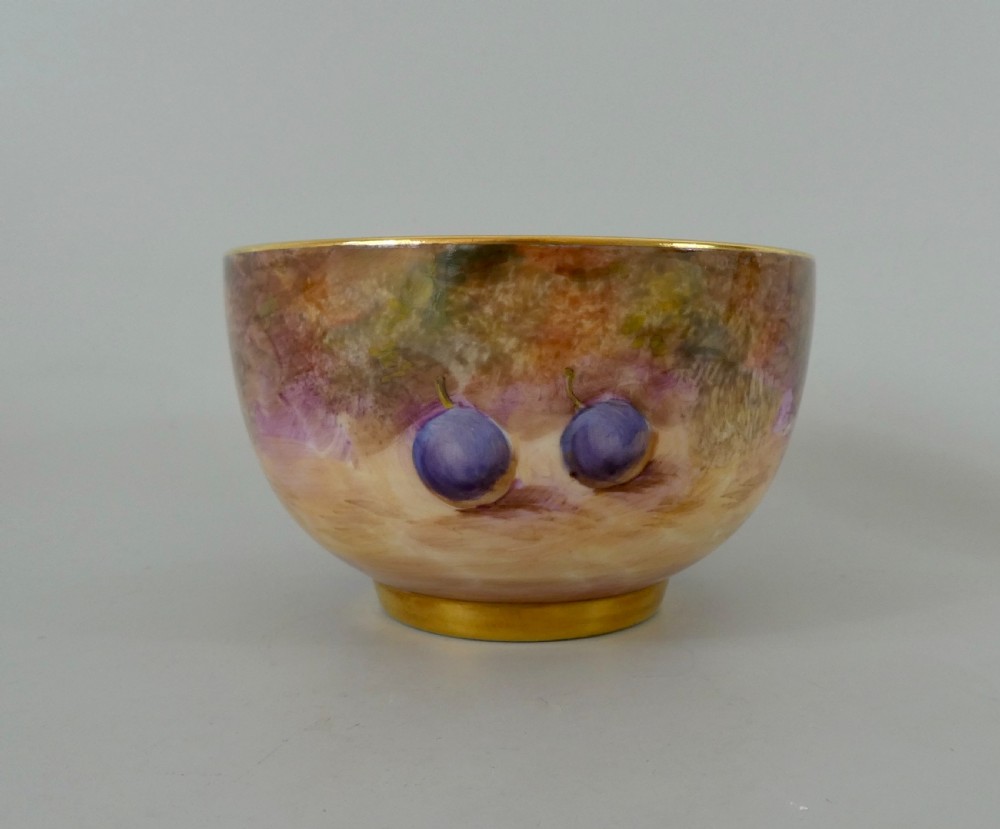 Royal Worcester sugar bowl, Signed R. Lewis View VI