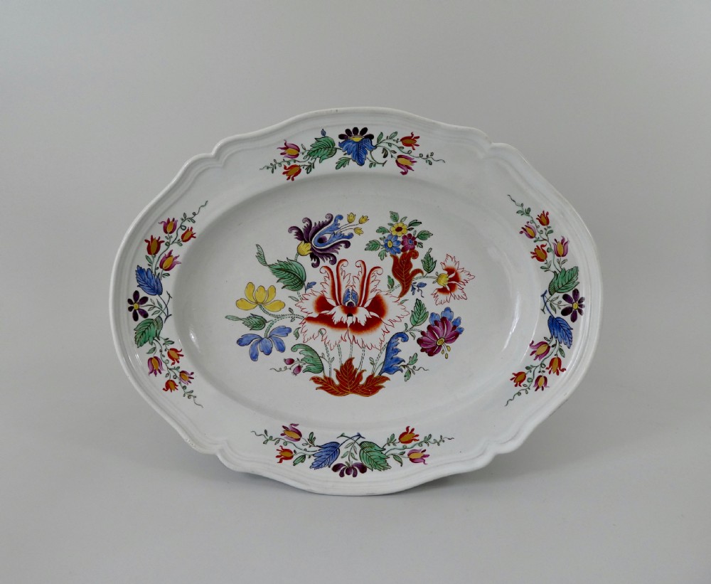 Doccia porcelain tureen, cover and stand, c. 1770. View II