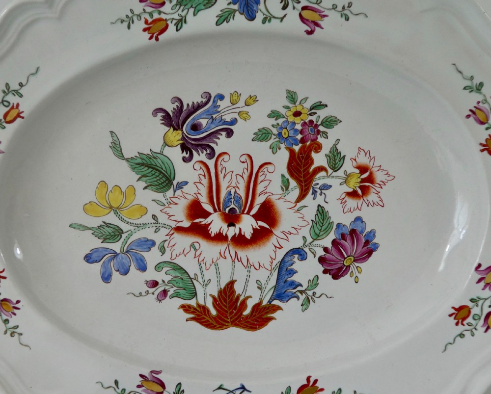 Doccia porcelain tureen, cover and stand, c. 1770. View III