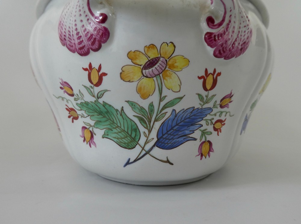 Doccia porcelain tureen, cover and stand, c. 1770. View XI