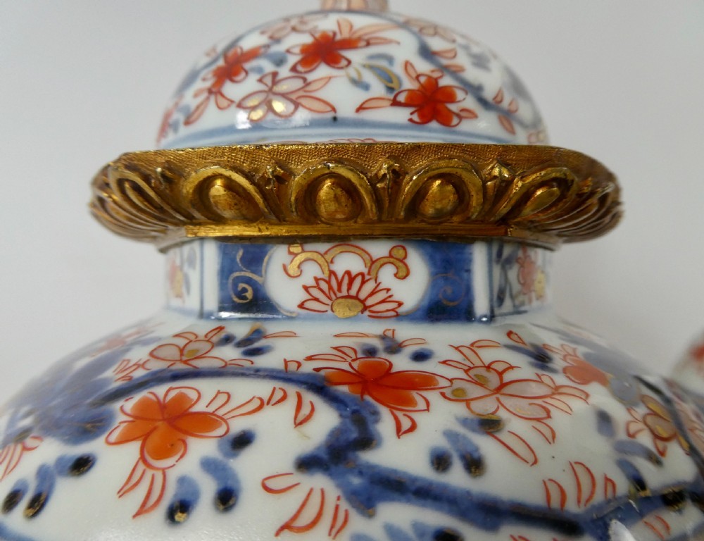 Pair Japanese Imari porcelain vases & covers, c. 1690. Genroku Period. View XIV