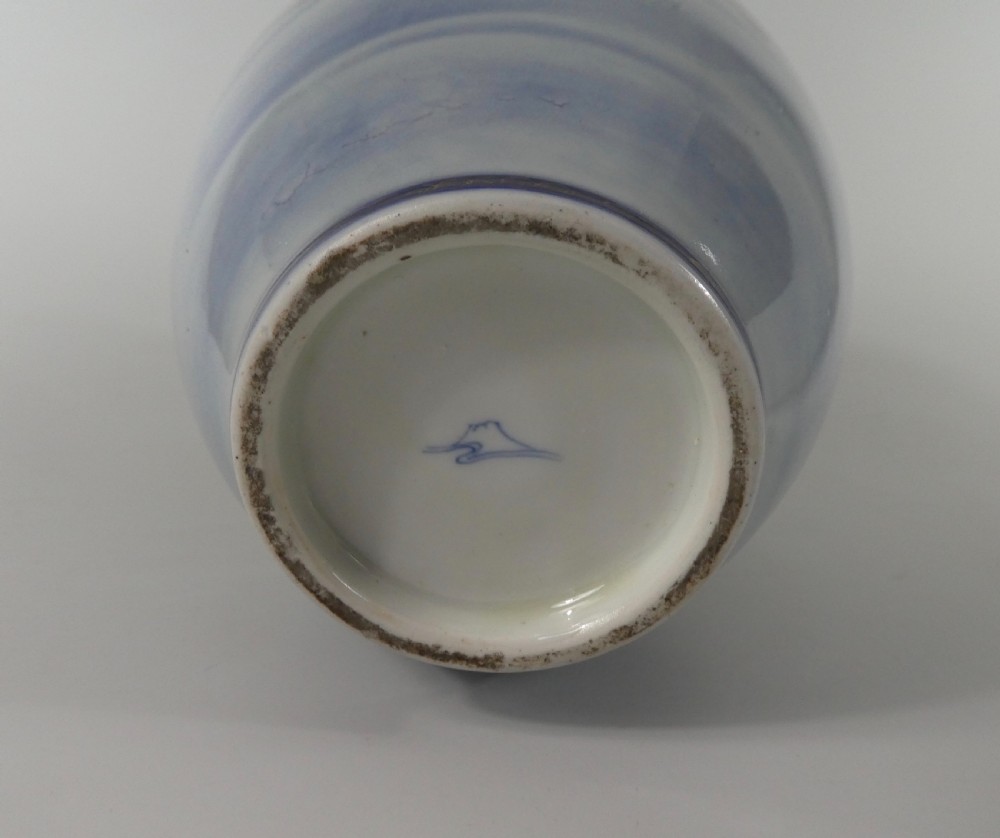 Fukugawa vase. Carp decoration, Japan, c. 1890. Meiji Period. View IX