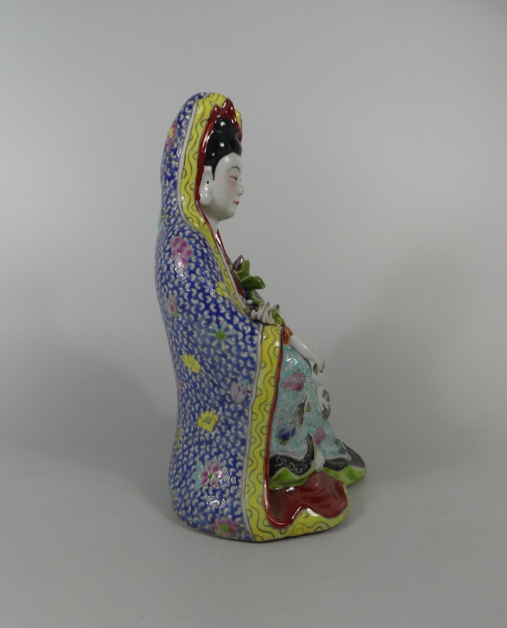 Chinese porcelain figure. Guanyin, c. 1920. Republic Period. View IV