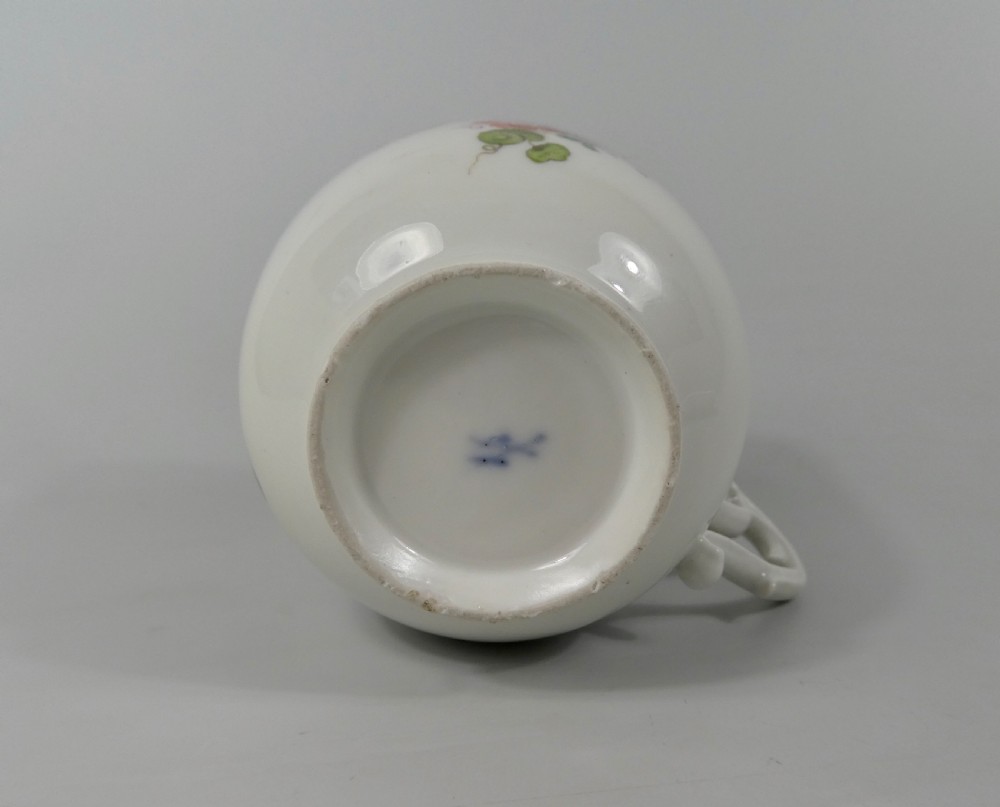 Meissen porcelain cup and saucer, c.1740. View XIII