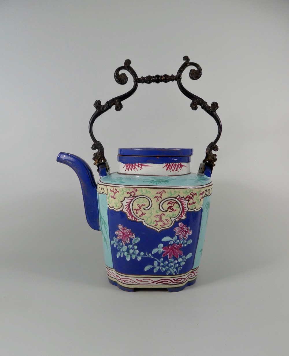 Chinese Yixing enamelled teapot, c.1850. Qing Dynasty. View VI