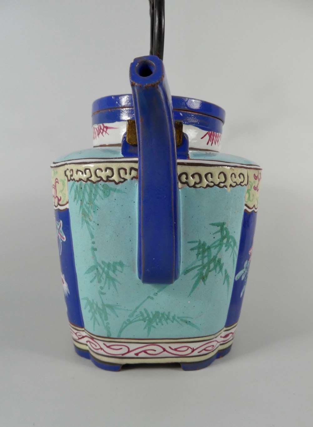 Chinese Yixing enamelled teapot, c.1850. Qing Dynasty. View X
