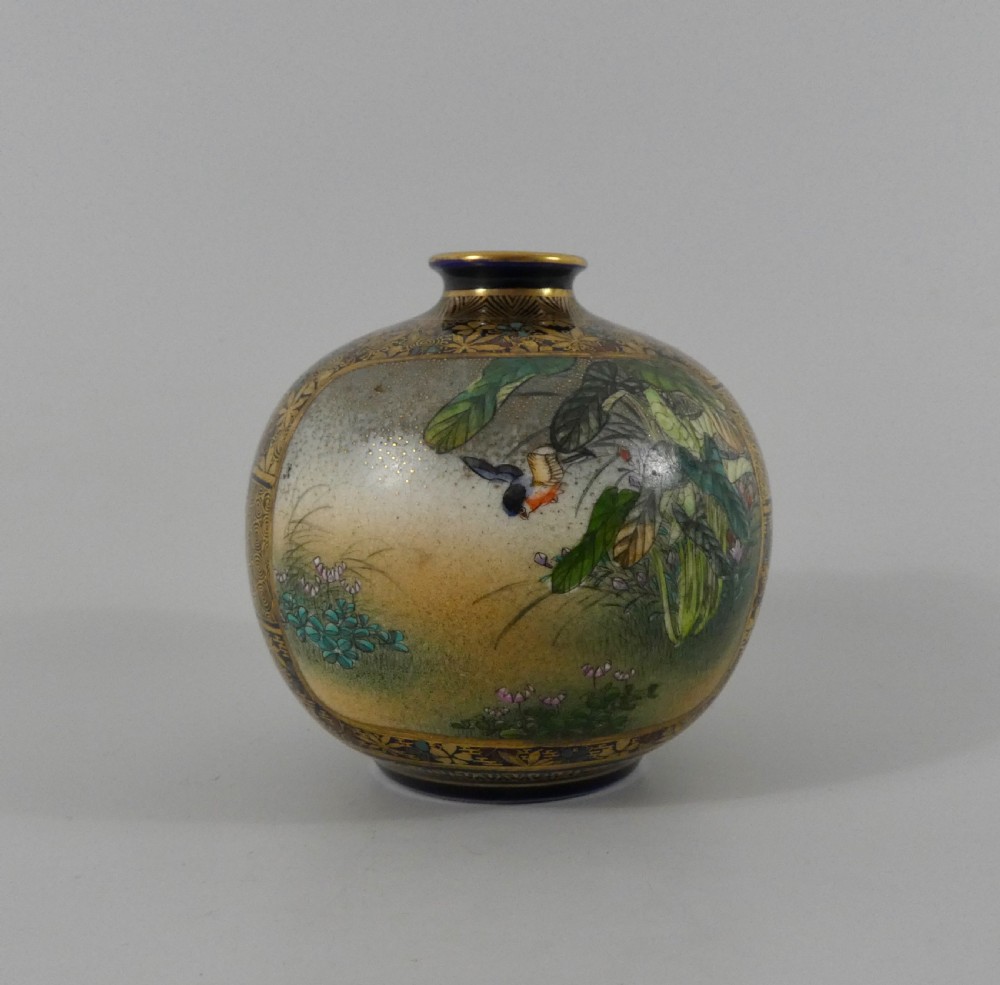 Satsuma pottery vase. Kinkozan, c. 1900. Meiji Period. View IV