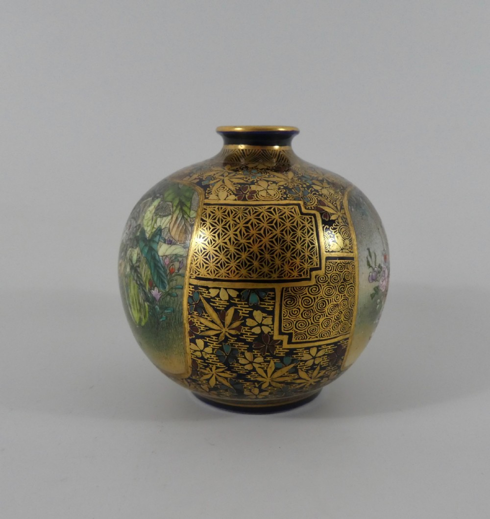 Satsuma pottery vase. Kinkozan, c. 1900. Meiji Period. View V