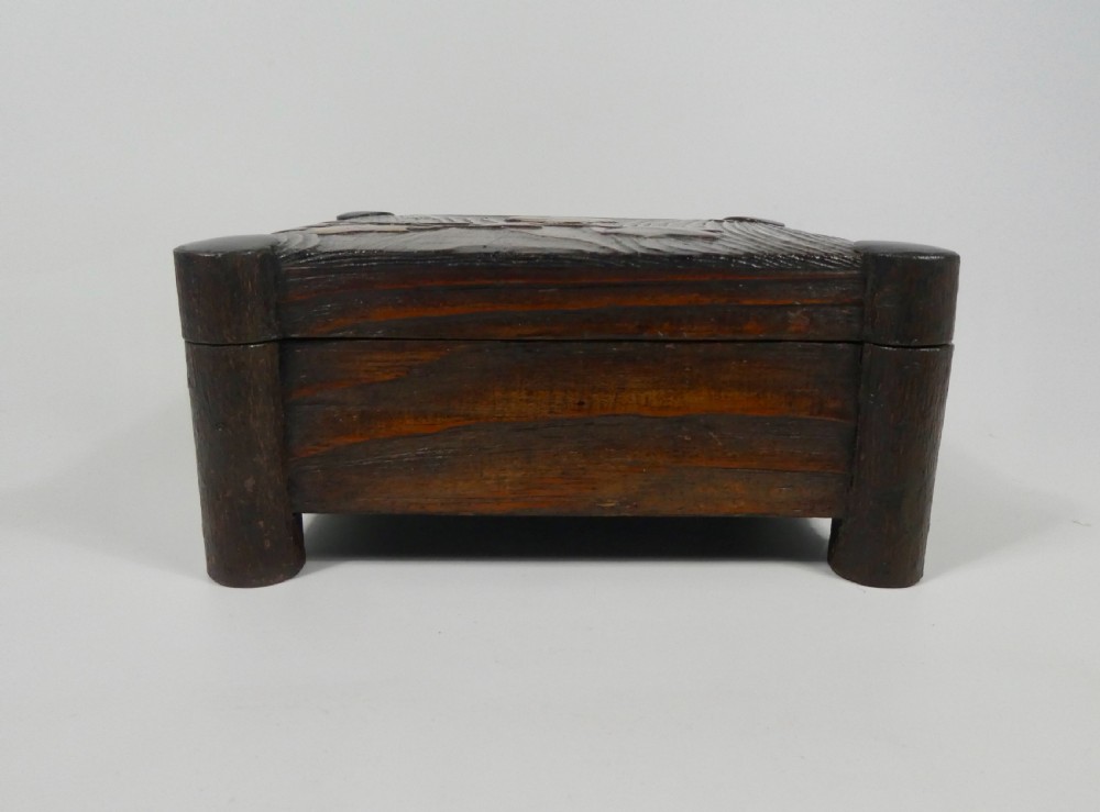 Japanese lacquer box and cover. Meiji Period (1868-1812). View VI
