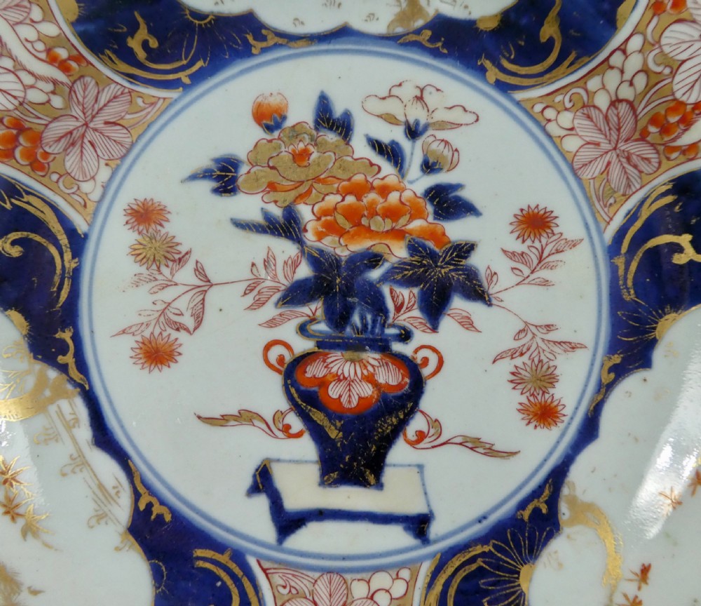 Japanese Imari charger, Arita, c. 1700. Genroku Period. View II